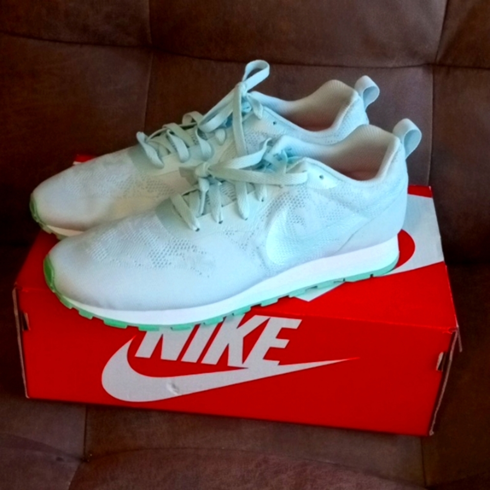 Brand new in the box Women's size 11 Nike